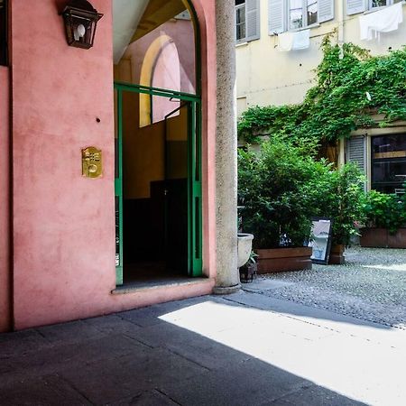 Altido Cozy Apt For 4 Close To Basilica Di Sant'Ambrogio Милан Экстерьер фото